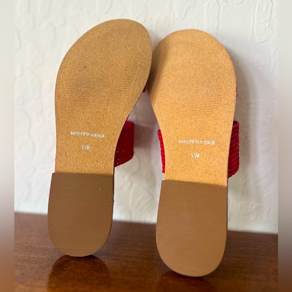 Saks Fifth Avenue NEW sandals 5.5 - Picture 3 of 3